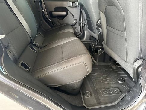 Used 2020 Jeep Gladiator Sport AWD/4WD image 33