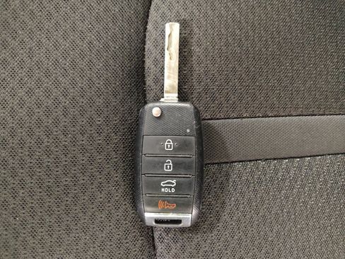 Used 2016 Kia Optima LX FWD image 32