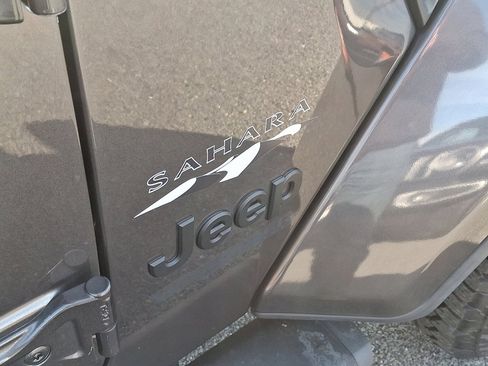 Used 2021 Jeep Wrangler Unlimited Sahara image 16