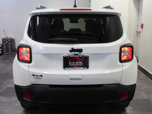 Used 2020 Jeep Renegade Altitude AWD/4WD image 4