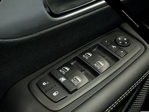 New 2026 Chrysler Pacifica Limited w/ S Appearance Package image 25