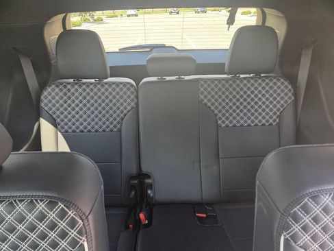 Used 2025 GMC Acadia Denali AWD/4WD image 54