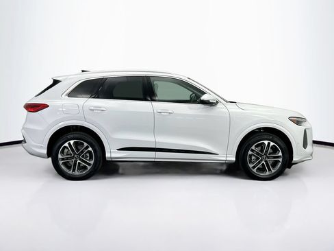 Certified 2025 Audi Q5 Premium Plus w/ Premium Plus AWD/4WD image 5