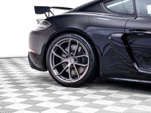 Certified 2020 Porsche 718 Cayman GT4 RWD image 40