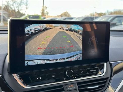 New 2025 Nissan Altima 2.5 SR w/ SR Premium Package image 21