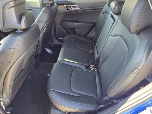 New 2026 Kia Sportage EX w/ EX Panorama Roof Package FWD image 8