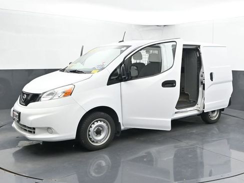 Used 2021 Nissan NV200 S image 47