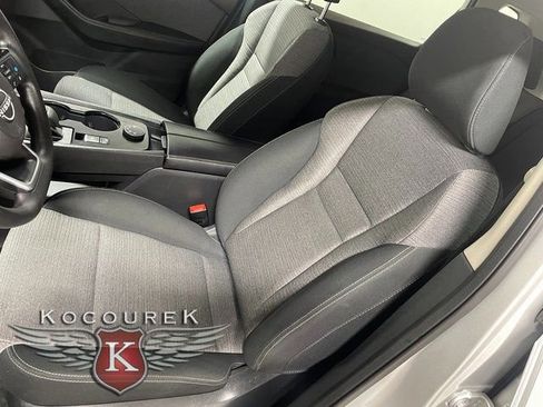 Used 2022 Nissan Rogue SV image 12