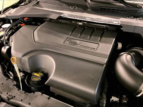 New 2026 Land Rover Range Rover Evoque Dynamic SE image 17