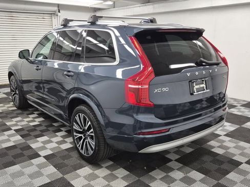 Used 2022 Volvo XC90 T5 Momentum w/ Climate Package image 4