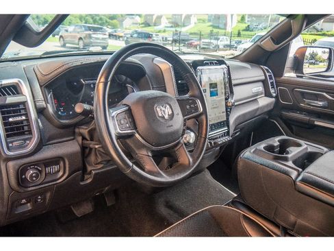 Used 2023 RAM 1500 Laramie AWD/4WD image 12