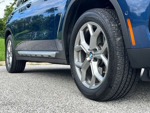 Used 2024 BMW X3 xDrive30i w/ Premium Package AWD/4WD image 9