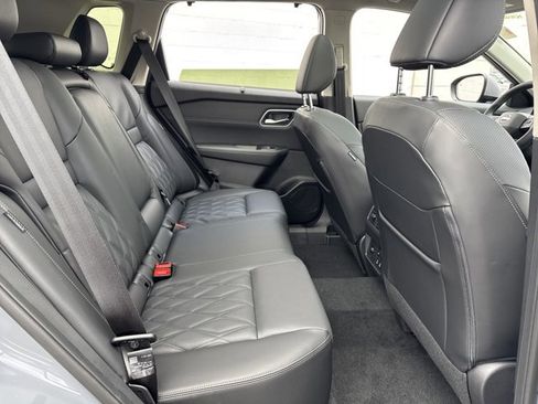 New 2025 Nissan Rogue Platinum w/ Tech Package image 12