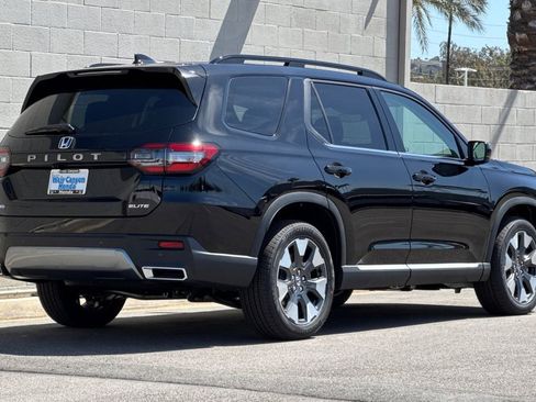 New 2026 Honda Pilot Elite image 4
