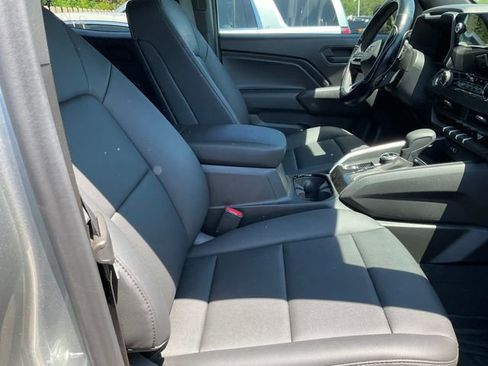 Used 2025 Chevrolet Colorado Trail Boss AWD/4WD image 11
