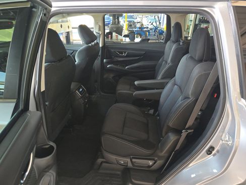 Used 2025 Subaru Ascent Premium AWD/4WD image 13