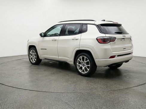 Used 2025 Jeep Compass Limited AWD/4WD image 6