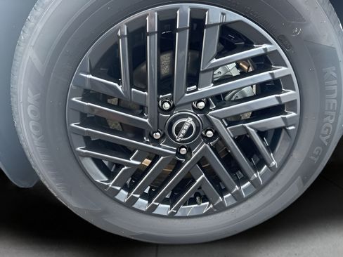 New 2026 Nissan Sentra SV w/ SV Convenience Package FWD image 32