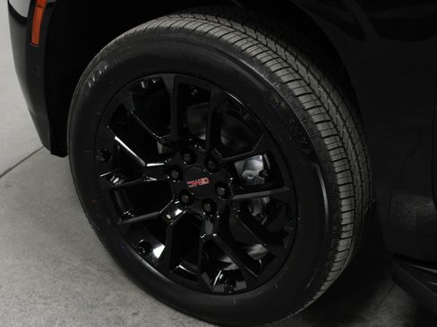 New 2026 GMC Yukon Elevation w/ Elevation Premium Package image 10