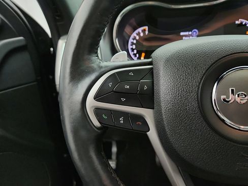 Used 2017 Jeep Grand Cherokee Altitude w/ Quick Order Package 23Z AWD/4WD image 18