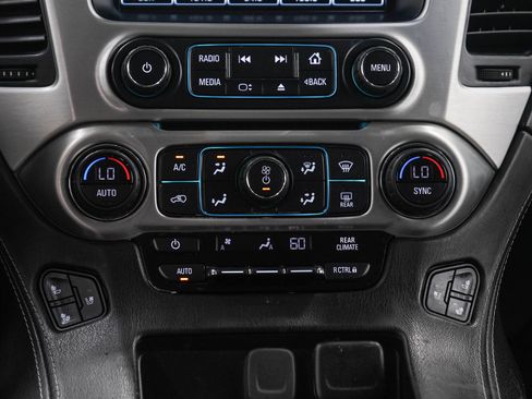 Used 2020 GMC Yukon XL SLT w/ Open Road Package AWD/4WD image 22