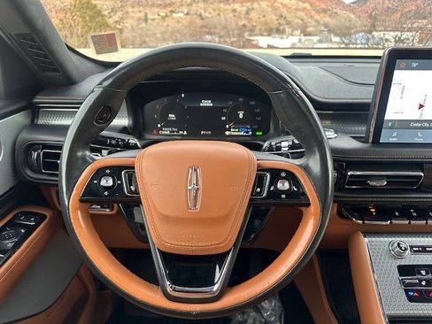 Used 2022 Lincoln Aviator Black Label Grand Touring w/ Class IV Trailer Tow Package image 13