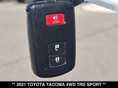 Used 2021 Toyota Tacoma TRD Sport AWD/4WD image 28