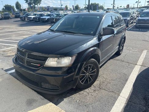 Used 2018 Dodge Journey SE w/ Connectivity Group FWD image 1