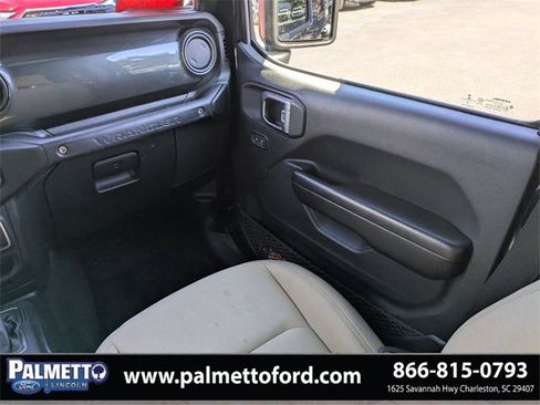 Used 2020 Jeep Wrangler Unlimited Sport image 17