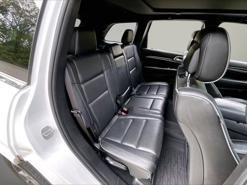 Used 2020 Jeep Grand Cherokee Overland w/ Interior Metal Package AWD/4WD image 25
