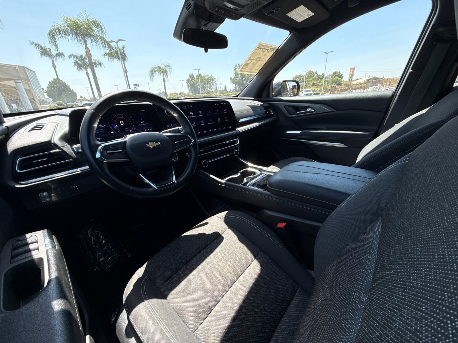 Used 2024 Chevrolet Traverse LT FWD image 9