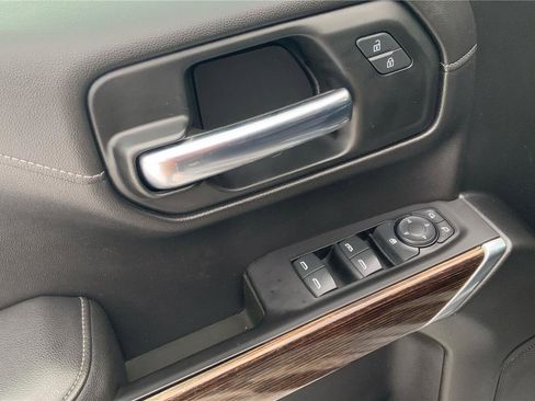 Used 2020 GMC Sierra 1500 SLE w/ X31 Off-Road Package image 16
