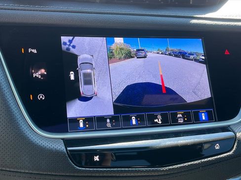 Used 2023 Cadillac XT5 Sportv w/ Technology Package image 10