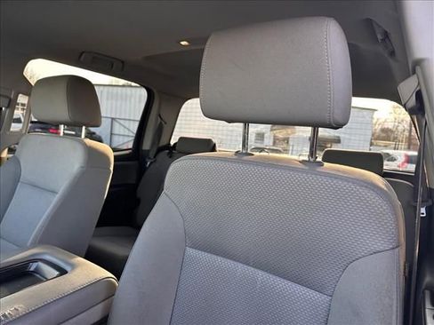 Used 2018 Chevrolet Silverado 1500 Custom w/ Custom Value Package image 21