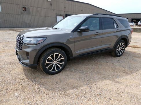 New 2026 Ford Explorer ST-Line AWD/4WD image 9