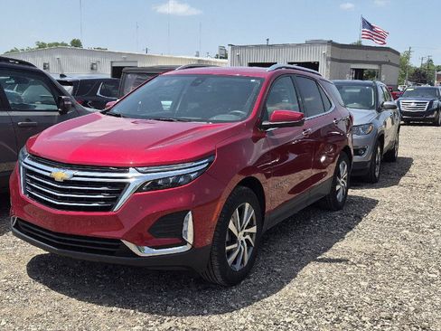 Used 2023 Chevrolet Equinox Premier FWD image 1