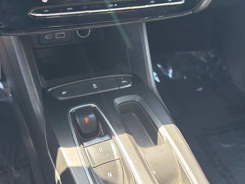 Used 2022 Chevrolet Bolt LT FWD image 22