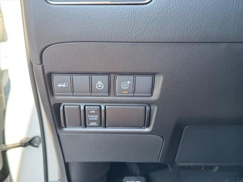 Used 2024 Nissan Armada Platinum w/ Captain's Chairs Package AWD/4WD image 19