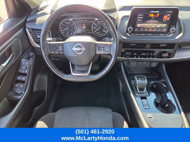 Used 2025 Nissan Rogue SV FWD image 13