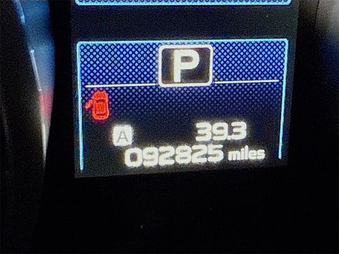 Used 2016 Subaru Outback 2.5i Limited w/ Popular Package #4 image 4