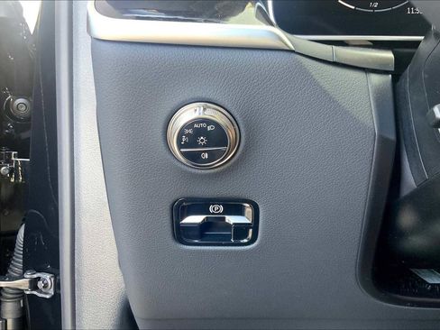 New 2025 Mercedes-Benz GLC 350e GLC 350e image 13