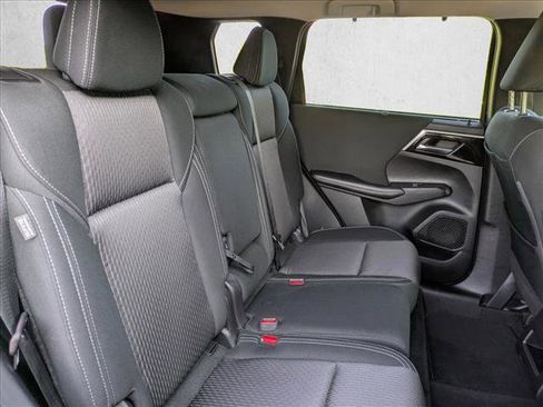 Used 2022 Mitsubishi Outlander ES image 18