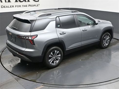 New 2026 Chevrolet Equinox LT image 18