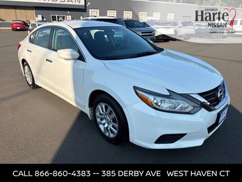 Used 2016 Nissan Altima 2.5 S w/ Power Driver Seat Package FWD image 10