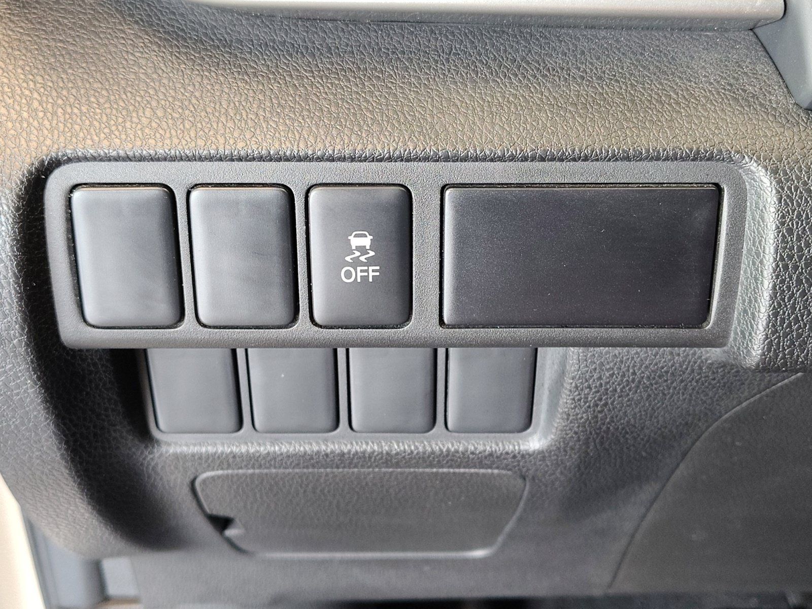Used 2018 Mitsubishi Eclipse Cross ES FWD image 23