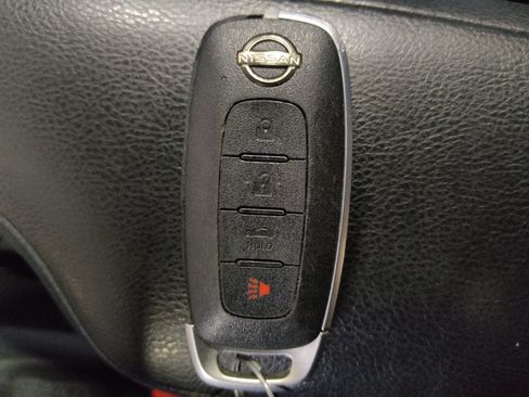 Used 2024 Nissan Versa SV FWD image 32