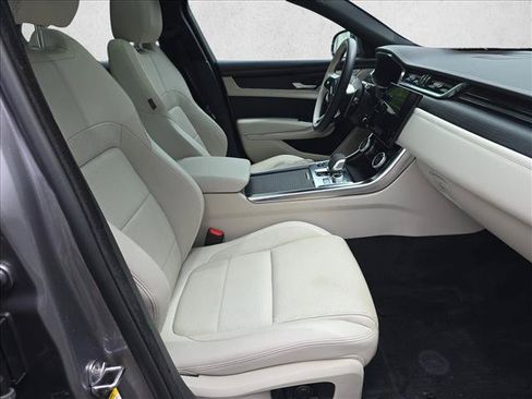 Used 2024 Jaguar XF R-Dynamic SE AWD/4WD image 10