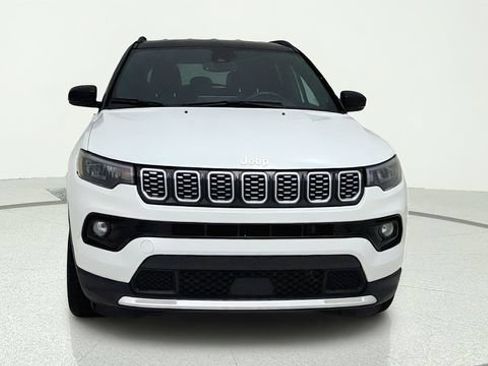 Used 2024 Jeep Compass Limited AWD/4WD image 2