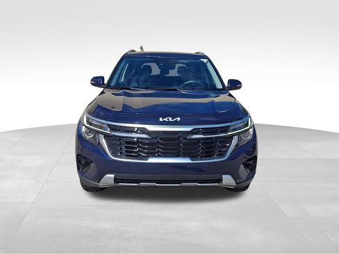 Used 2024 Kia Seltos EX AWD/4WD image 2