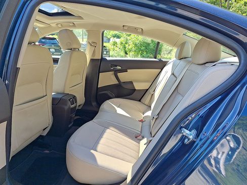 Used 2011 Buick Regal CXL Turbo w/ TO2 Preferred Equipment Group FWD image 19